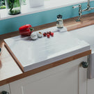 Modern gold kitchen tap with pull-out feature