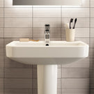 ideal-standard-ilife-s-white-600mm-compact-ceramic-washbasin--semi-pedestal-