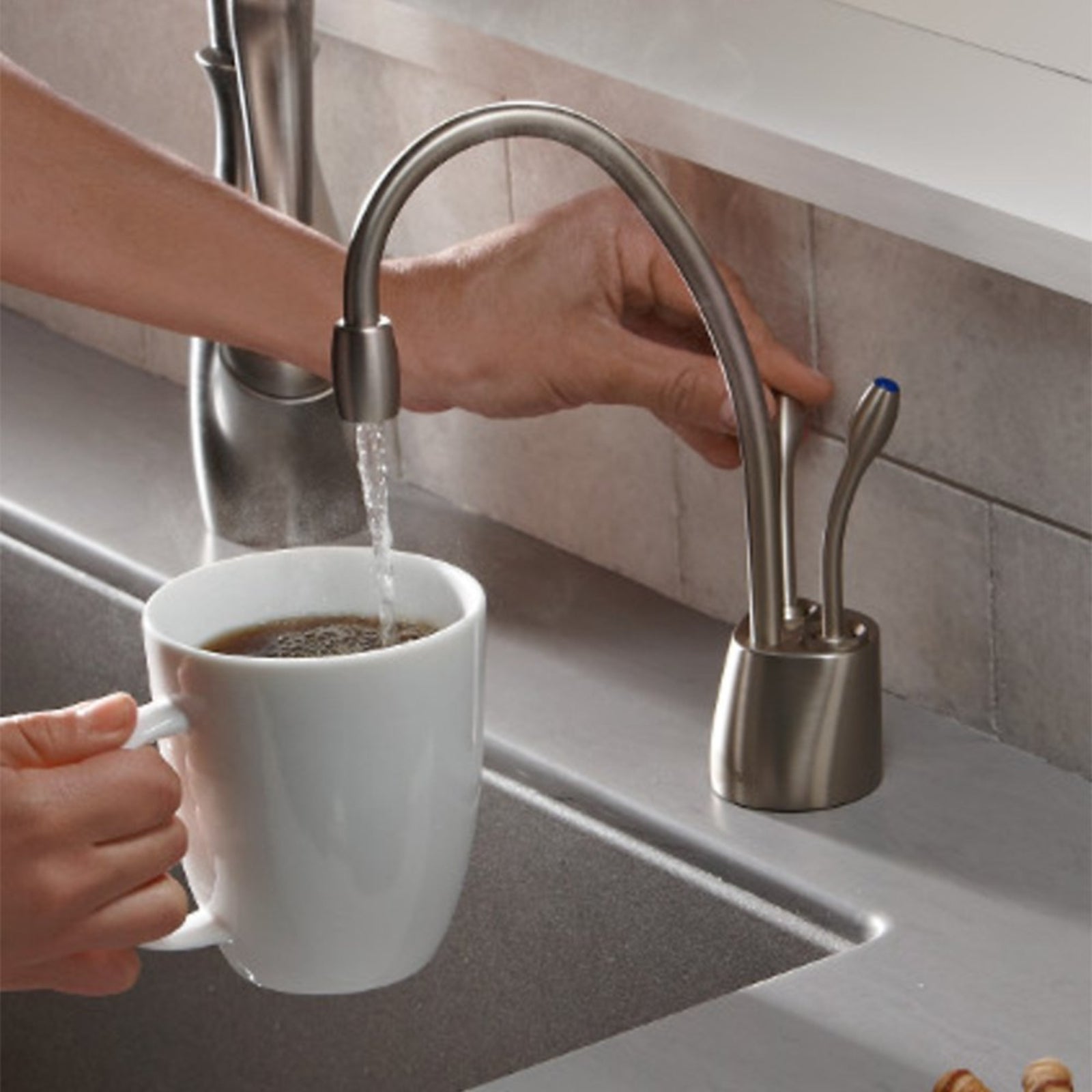 Insinkerator Brushed Steel Boiling Hot & Cold Kitchen Kettle Tap & Neo Tank HC1100BS (P)