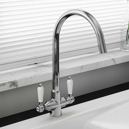 Stainless steel kitchen faucet with pull-out spray
