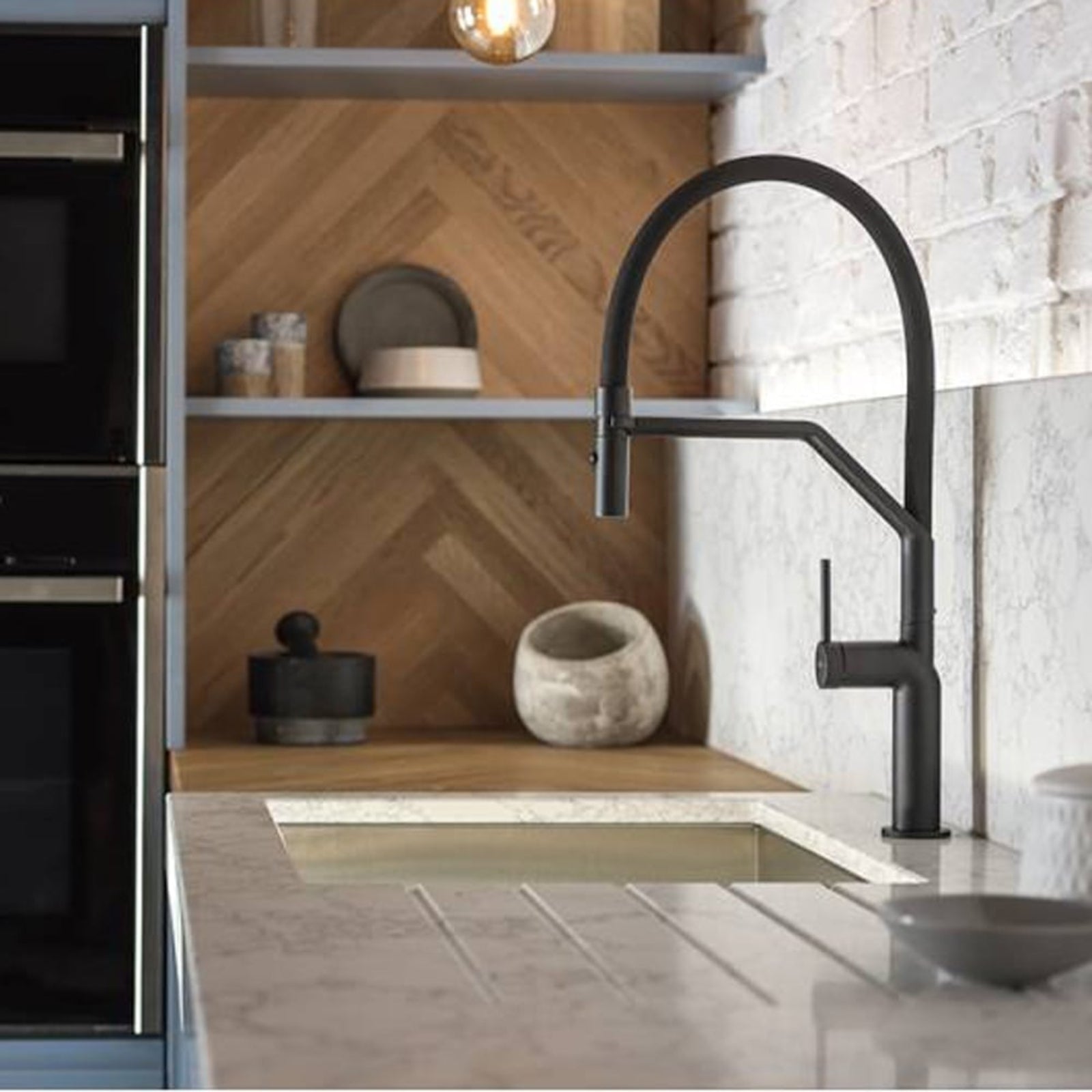 Abode Tubist Black Single Lever Pull Out Kitchen Sink Tap