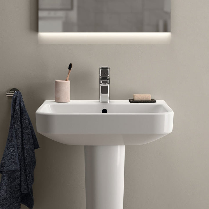 ideal-standard-ilife-b-white-550mm-ceramic-1th-basin--semi-pedestal-