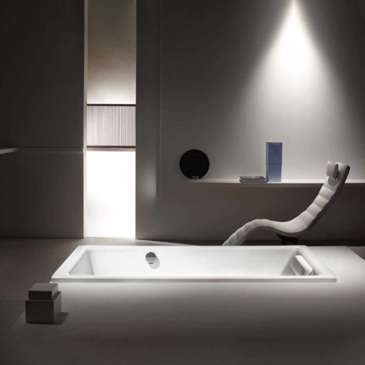 Kaldewei Puro Side Overflow 1700 x 700mm White 0 Tap Hole Bath with Right Hand Side Overflow