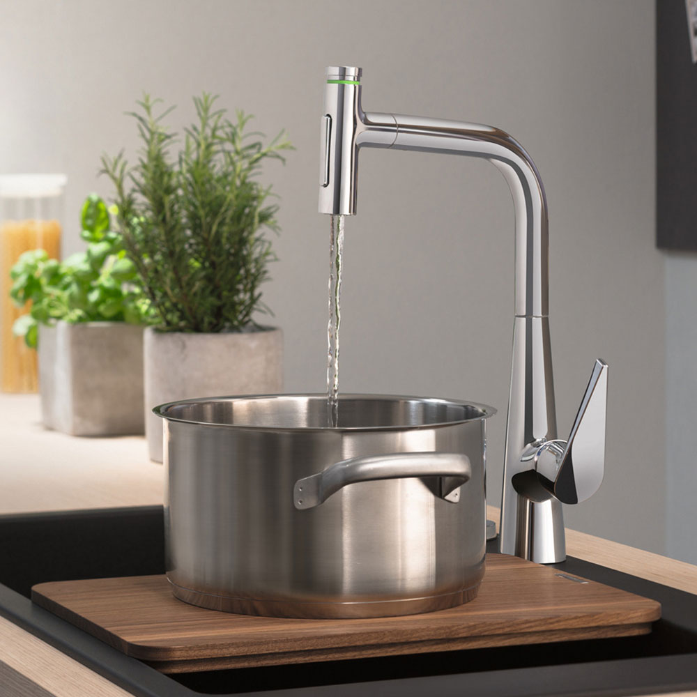 Hansgrohe F15 Dark Walnut Cutting Board