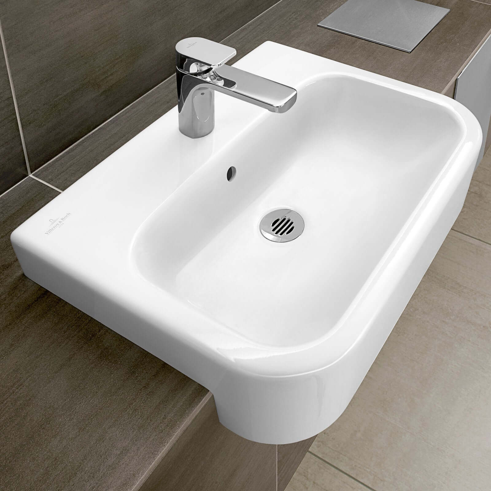 Villeroy & Boch Architectura 550X430 White Alpin 1TH Semi-Recessed Basin
