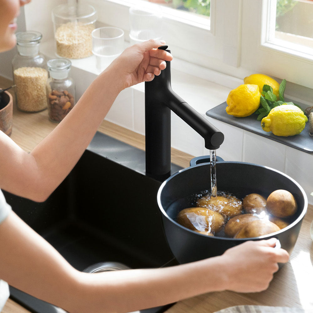 Hansgrohe Zesis M33 160 2 Jet Pull-out Spray Single Lever Kitchen Sink Mixer Tap