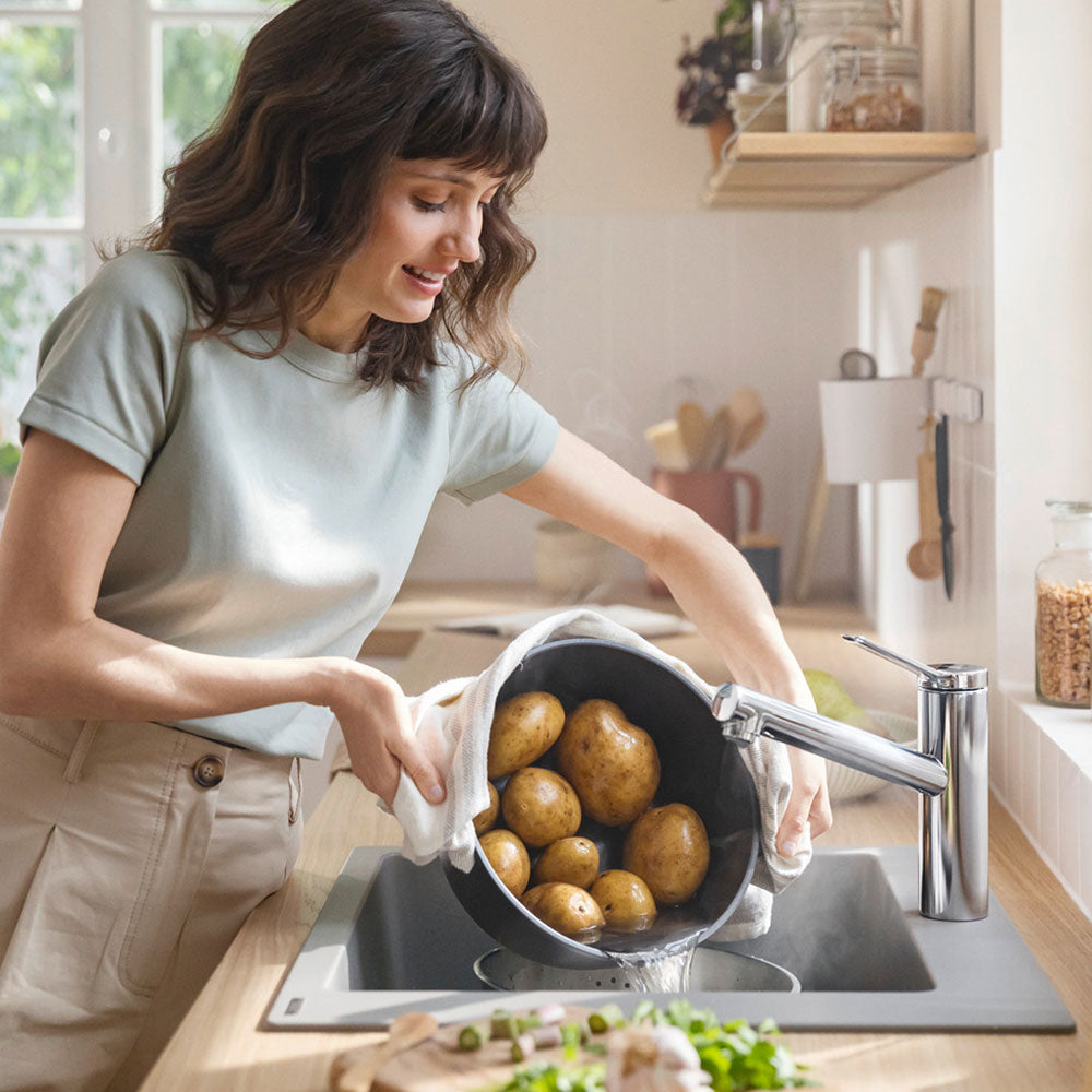 Hansgrohe Zesis M33 Chrome 150 1 Jet Single Lever Kitchen Sink Mixer Tap 74813000