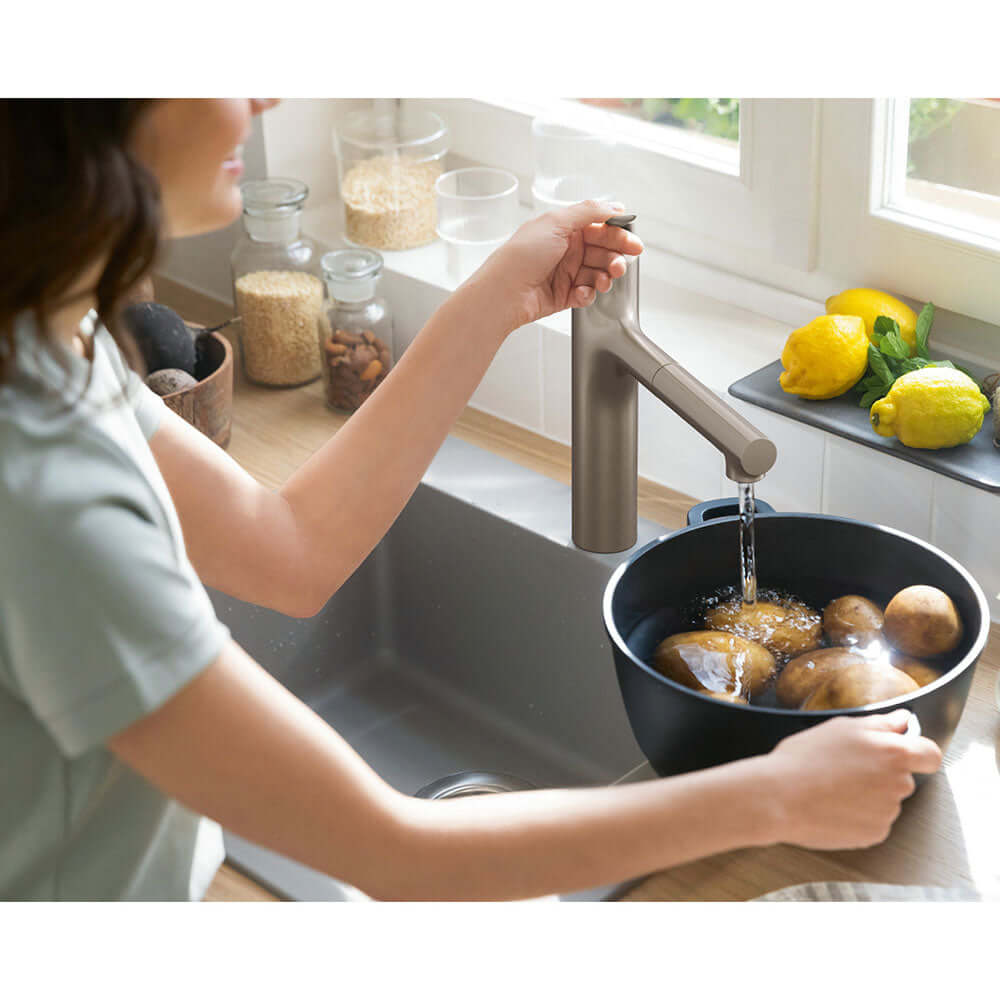 Hansgrohe Zesis M33 160 2 Jet Metal Pull-Out Spray Single Lever Kitchen Sink Mixer Tap