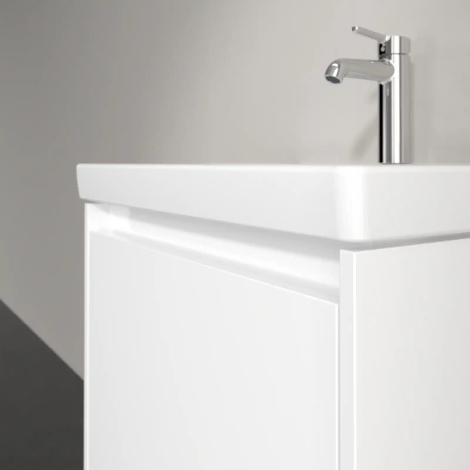 Villeroy & Boch Skyla Brilliant White 1 Pull Out Element Vanity Unit & White Alpin Washbasin C78400VE+5A516001