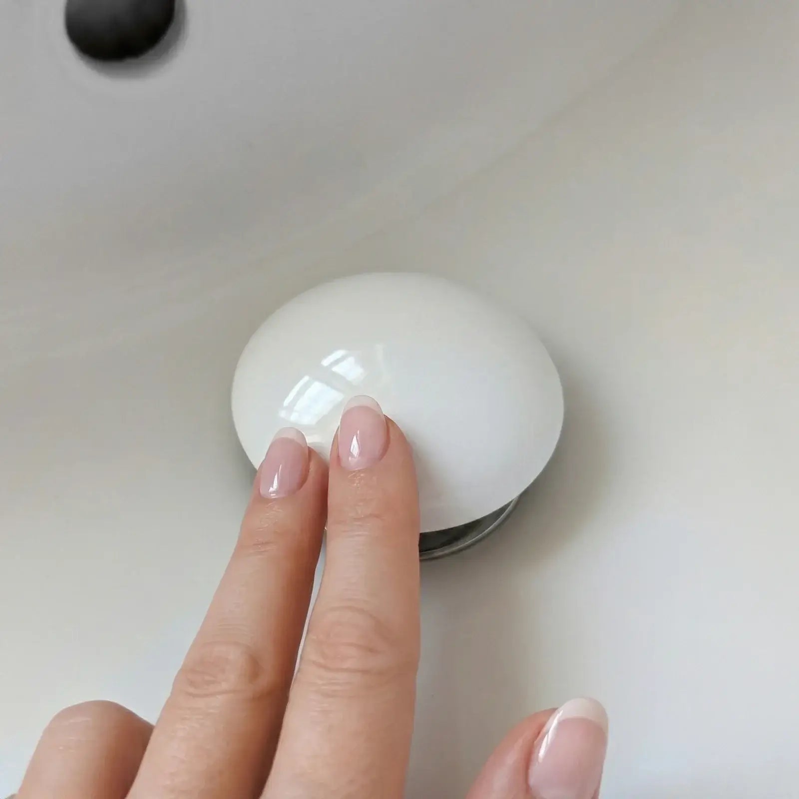 Europa Universal White Ceramic Click Clack Popup Basin Waste