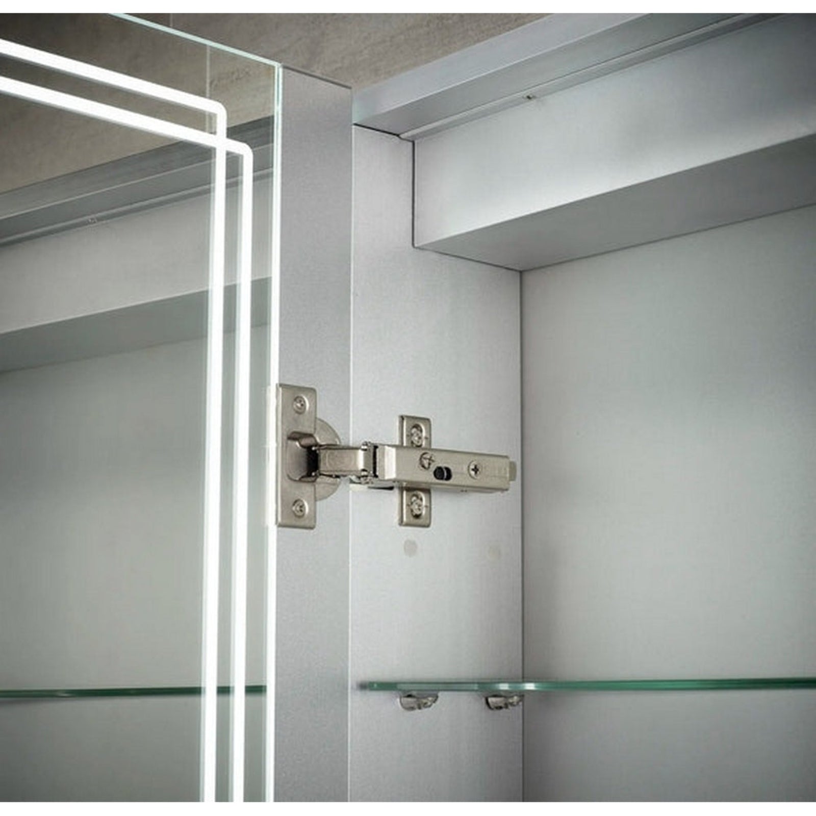 Sensio Harlow Single Door Mirror Cabinet With Shaver Socket SE31194C0