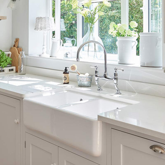 2.0 Bowl Traditional Kitchen Sinks